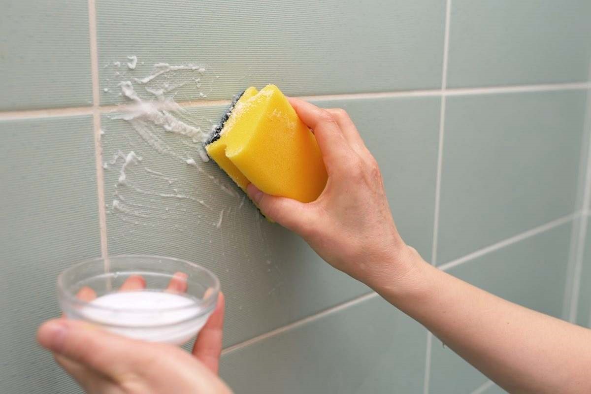 Znečistené škáry budú opäť ako nové. Tento domáci spôsob funguje výborne