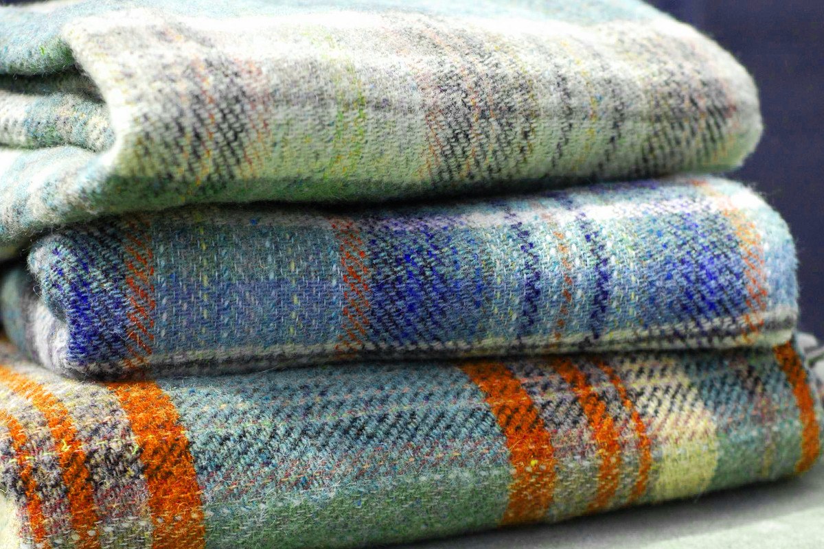 Ako prať vlnenú deku: všetky metódy, ktoré ju nepoškodia