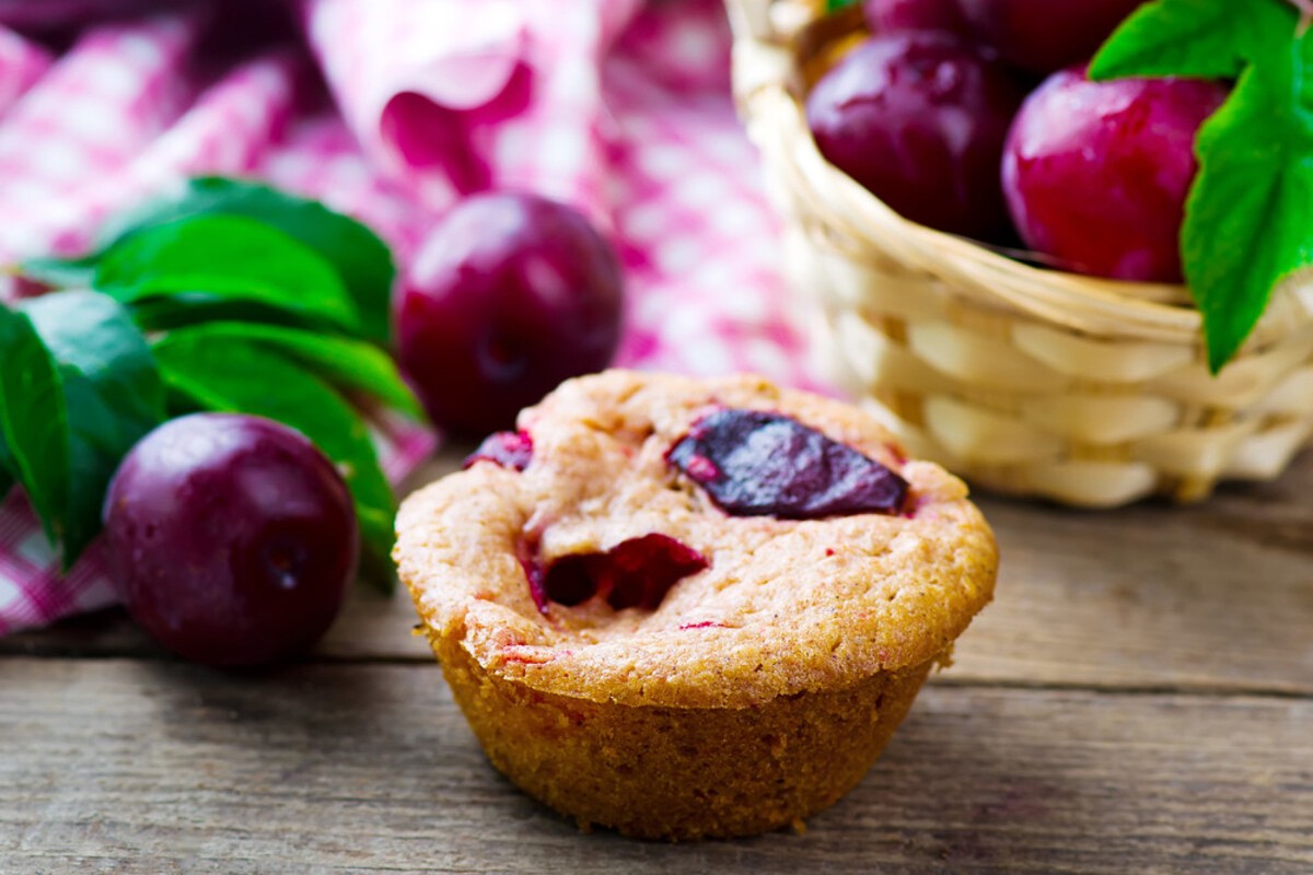 Máte ešte slivky? Pripravte z nich voňavé a šťavnaté muffiny