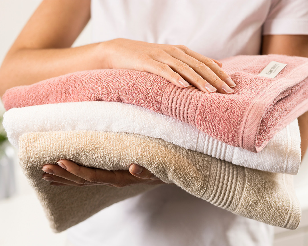 Pridajte niekoľko kvapiek do práčky. Uteráky budú mäkké a voňavé