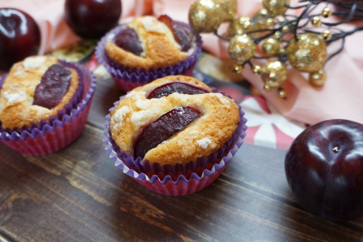 Máte ešte slivky? Pripravte z nich voňavé a šťavnaté muffiny