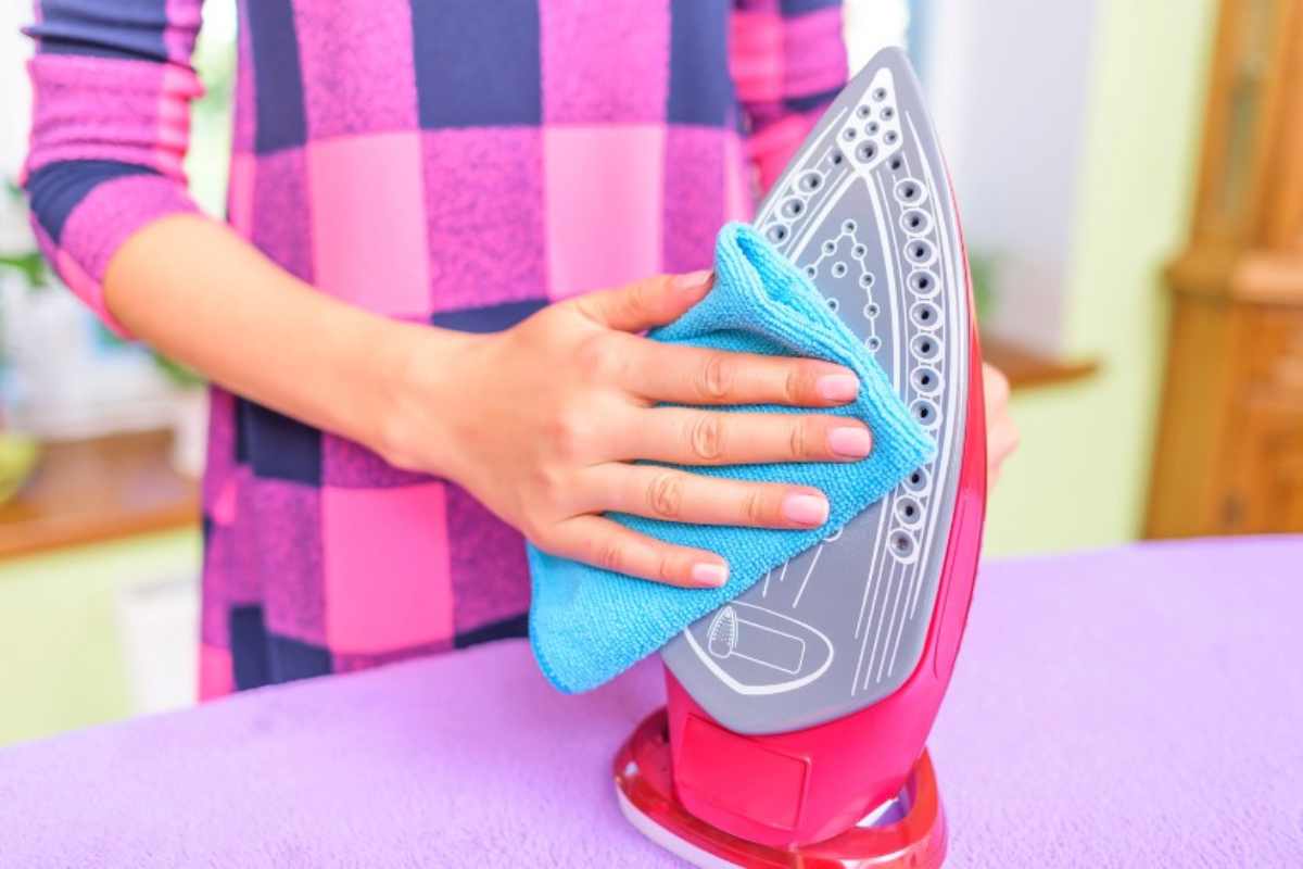 Zmiešanie bikarbonátu so zubnou pastou: načo je to dobré a aké nečakané riešenie to prináša