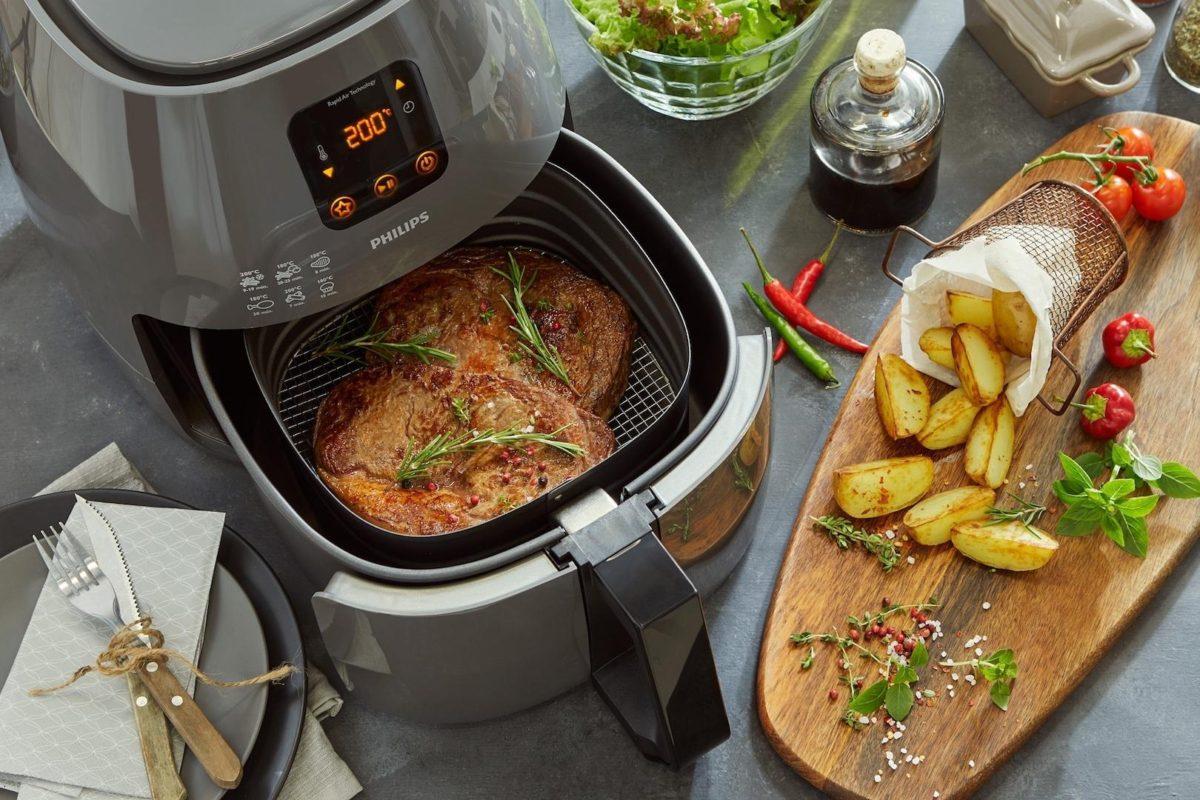 Jedlá, ktoré môžete pripraviť za menej ako 20 minút. Tri recepty z fritézy s horúcim vzduchom.