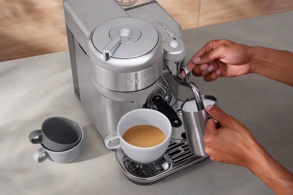 6 najlepších kávovarov na prípravu espressa, amerického kávy a latte s ovseným mliekom, hodných baristu.