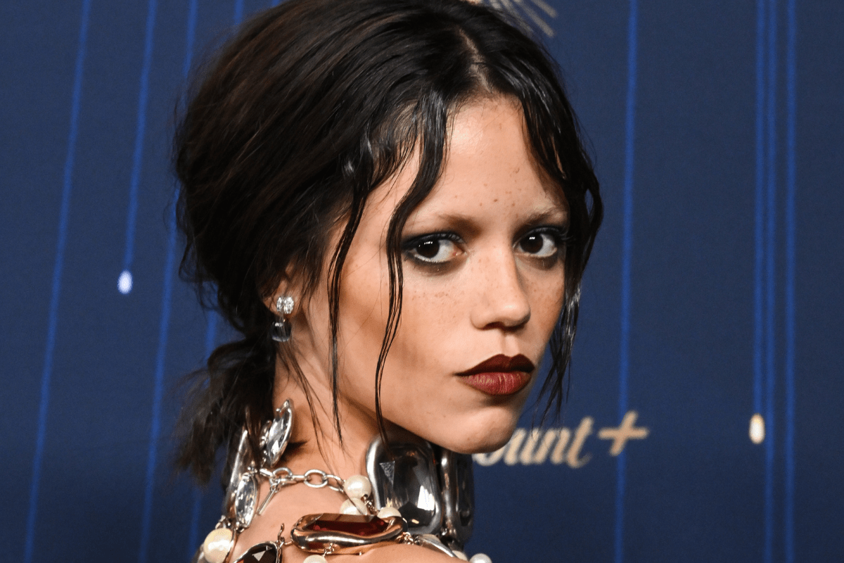 Machiajul neglijent din anii '90 este din nou la modă. Cum să porți machiajul grunge?