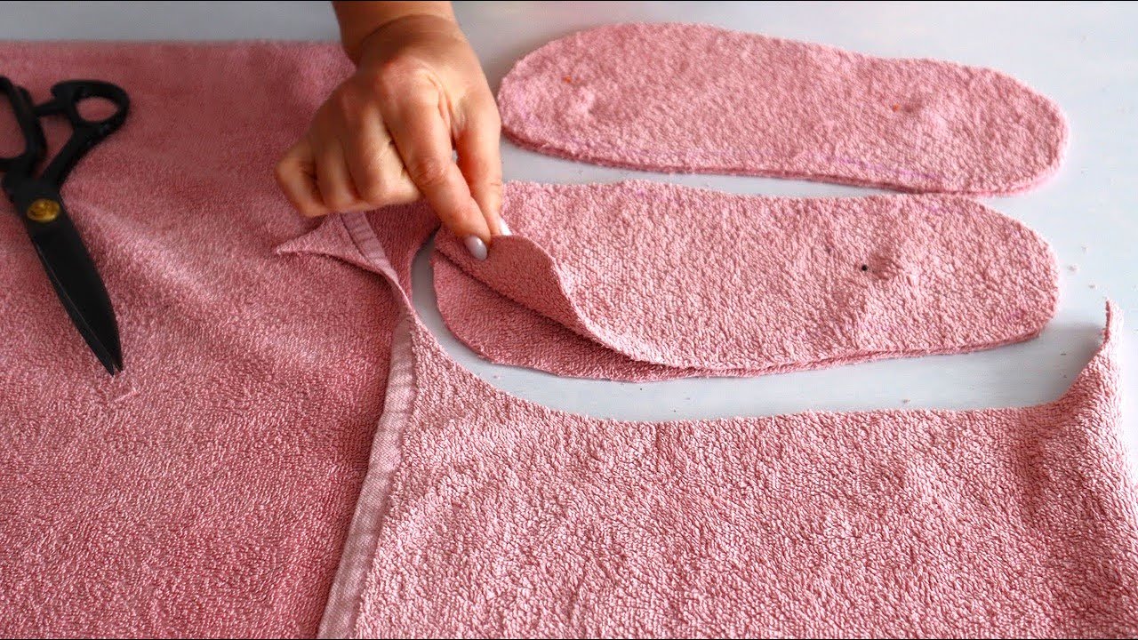 Tri praktické a jednoduché nápady, čo môžete urobiť so starými uterákmi namiesto toho, aby ste ich vyhodili (a nemyslíme tým handry na upratovanie)