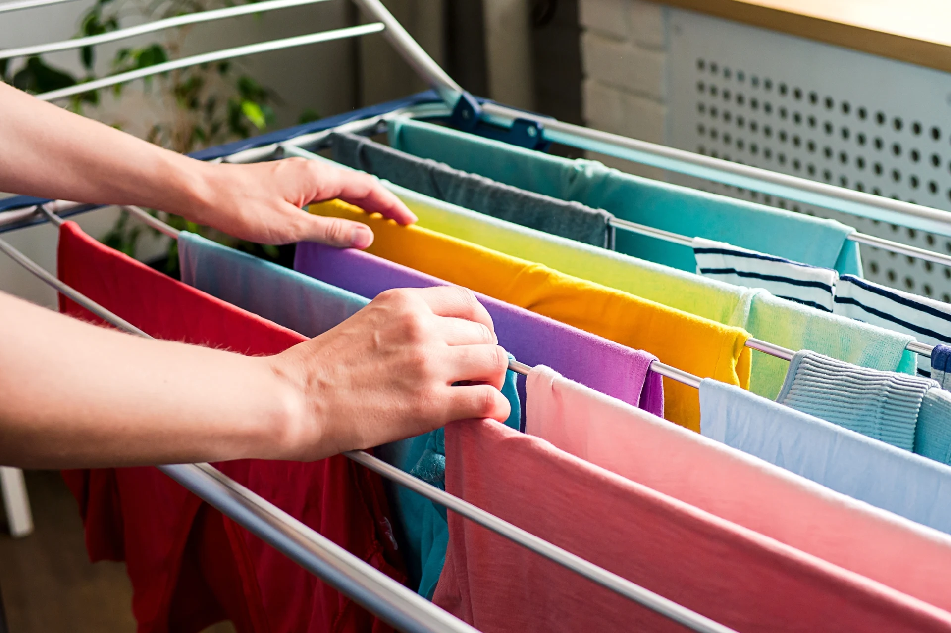 Sušíte bielizeň týmto spôsobom? Vytvárate ideálne podmienky pre rozvoj plesní