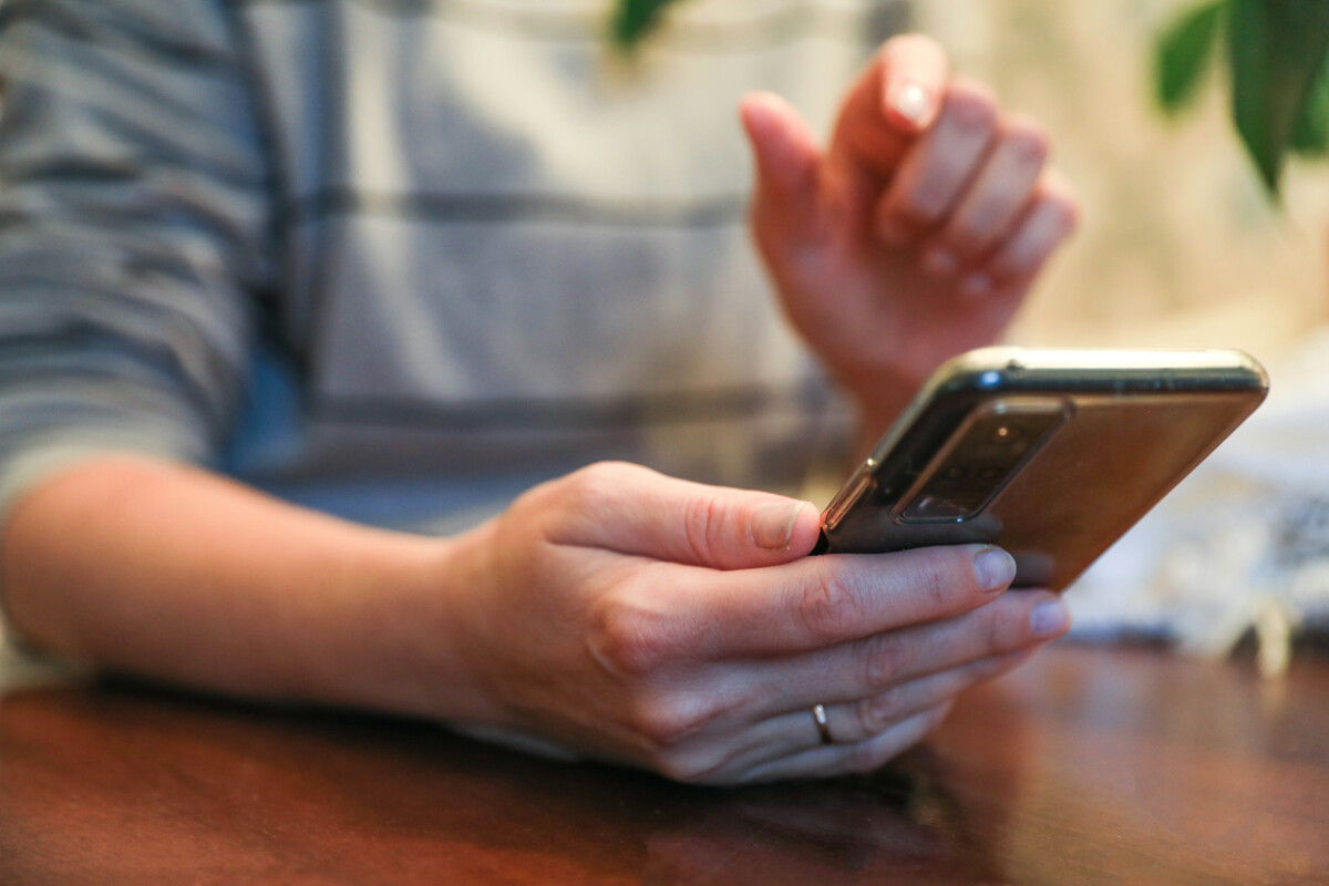 Oživte svoj starý mobilný telefón: 5 ekologických spôsobov, ako zvýšiť jeho rýchlosť a predĺžiť životnosť