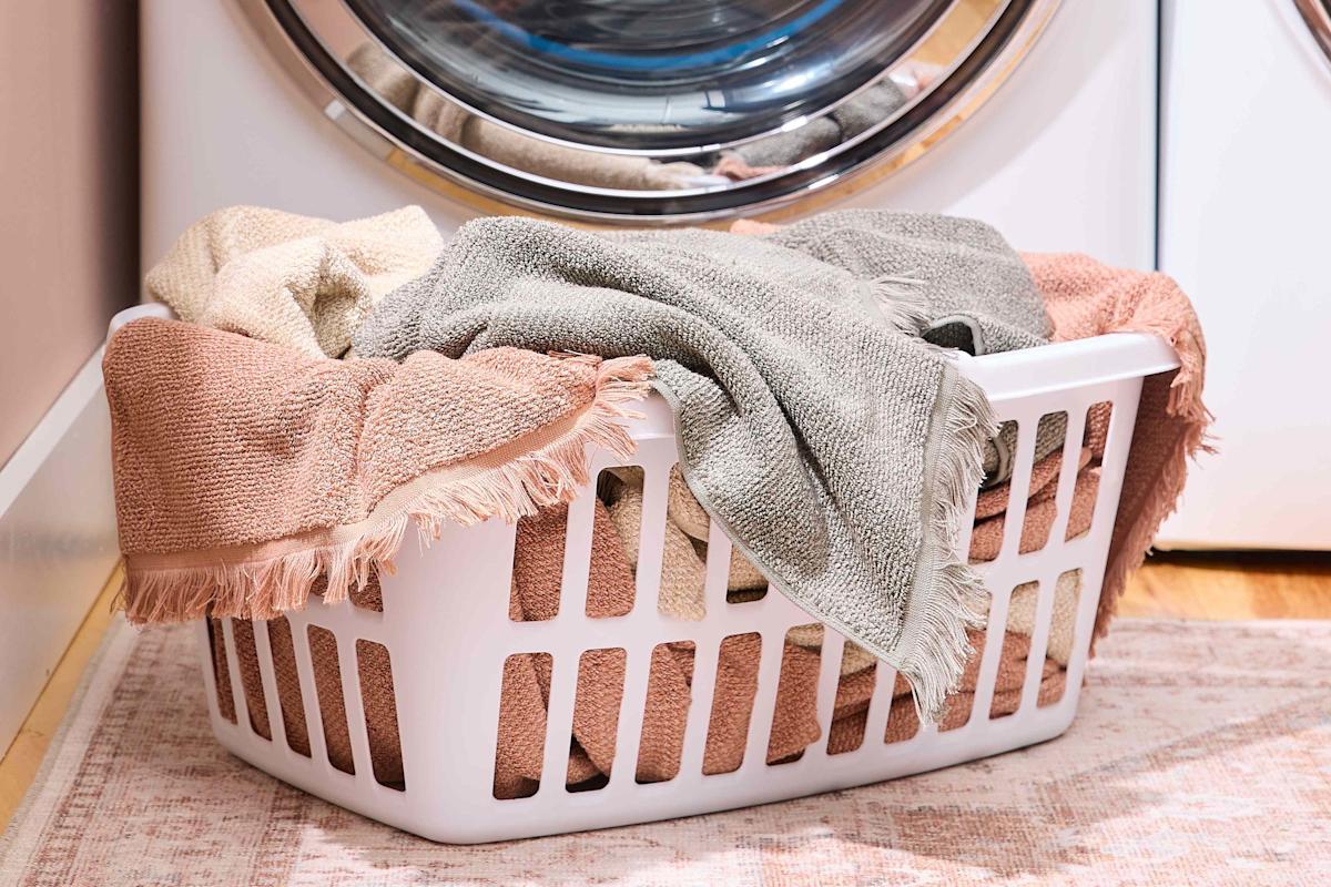 Nezreteľný jesenný trik, ktorý vám pomôže zbaviť sa nepríjemného zápachu uterákov po praní a dlhodobo zachovať sviežosť kúpeľňových uterákov