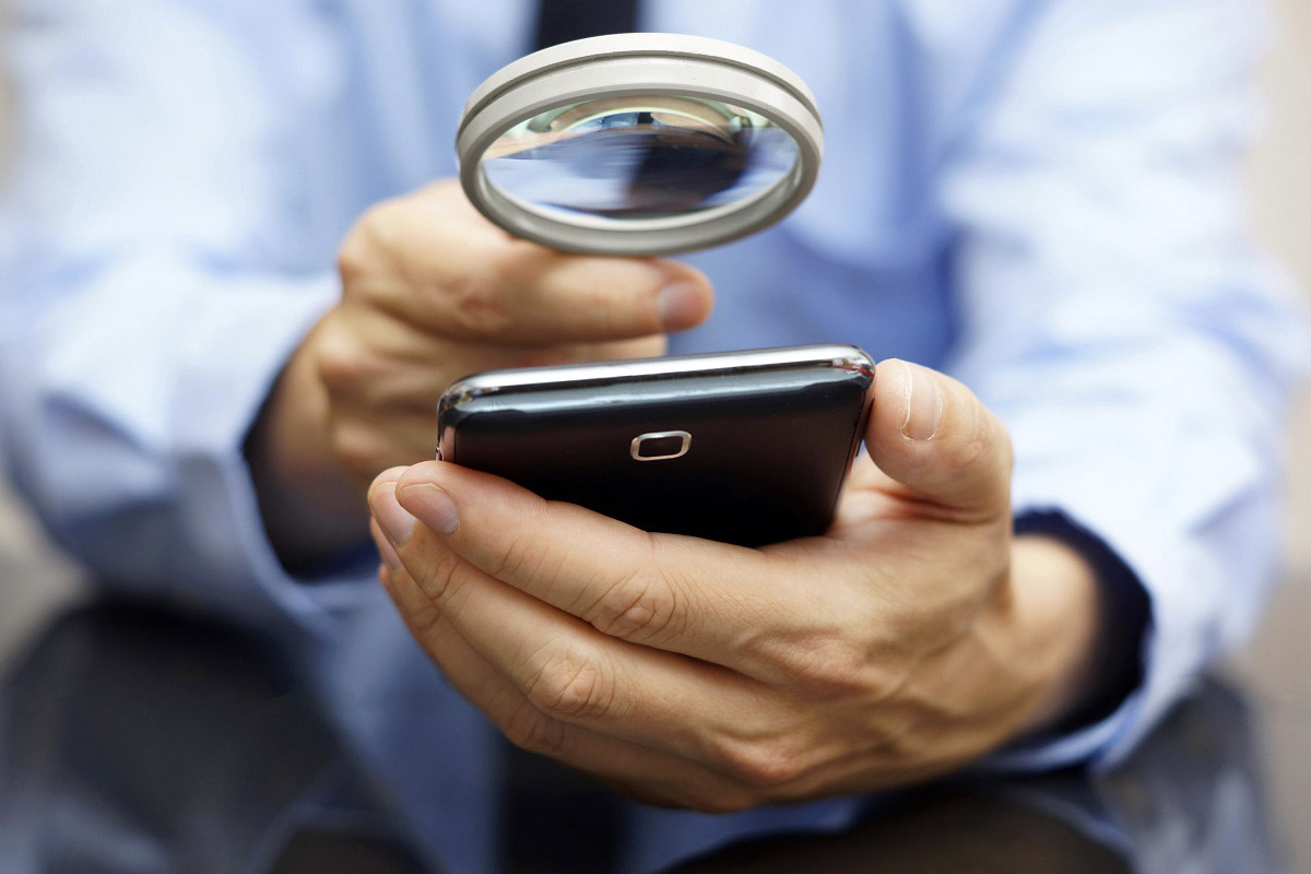 Kontrolovať mobilný telefón svojho partnera je to najhoršie, čo môžete urobiť