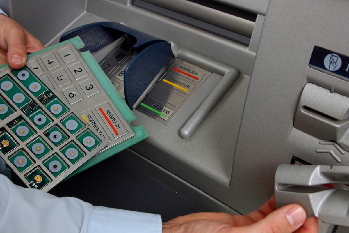 Takto vyzerajú kryty na bankomatoch, kvôli ktorým môžete prísť o peniaze