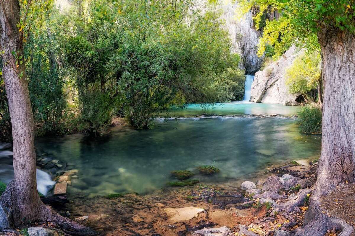Vyhlásená za objekt kultúrneho záujmu a prírodnú pamiatku: zakázaná jaskyňa s jaskynnými maľbami, ktoré vznikli pred 14 000 rokmi