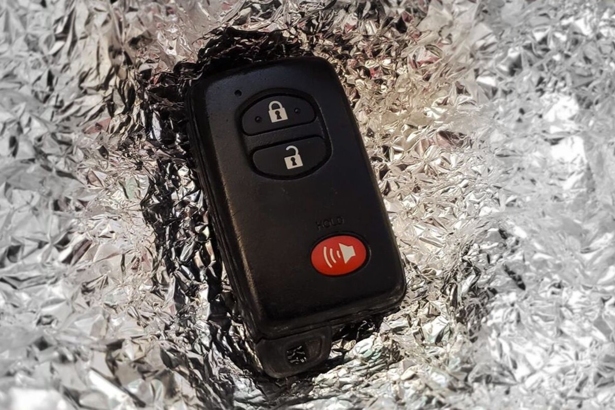 Je to neuveriteľné, ale je to fakt: čoraz viac vodičov balí svoje kľúče od auta do hliníkovej fólie – je to zaujímavý dôvod, o ktorom by ste sa mali čo najskôr dozvedieť.