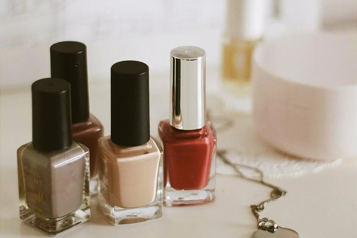 „Odvtedy, čo som sa o tom dozvedela, už si nelakujem nechty (ani prírodným lakom).“