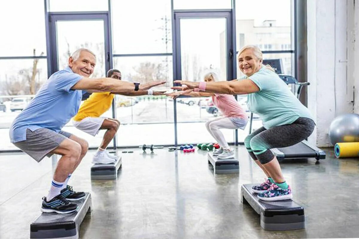 Všetci chodia na prechádzky, ale pre tých, ktorí majú viac ako 60 rokov, existuje lepší spôsob, ako posilniť nohy