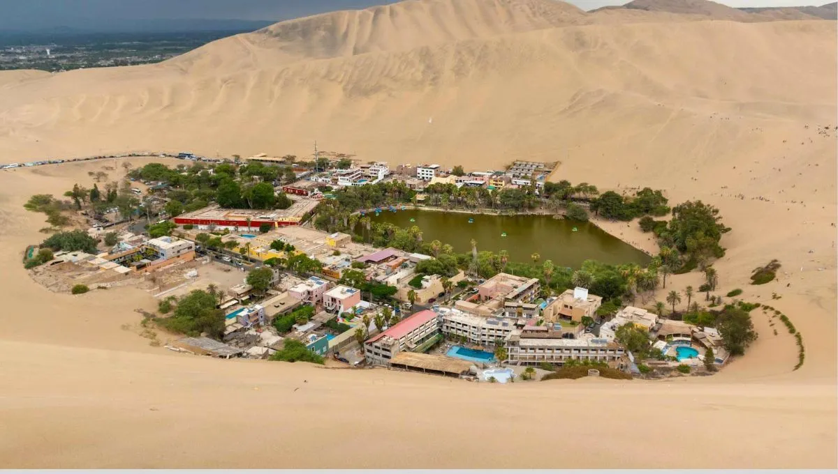 Juhoamerická krajina s najznámejšou oázou: obrovskými dúnami a gigantickou lagúnou vysokou 100 metrov