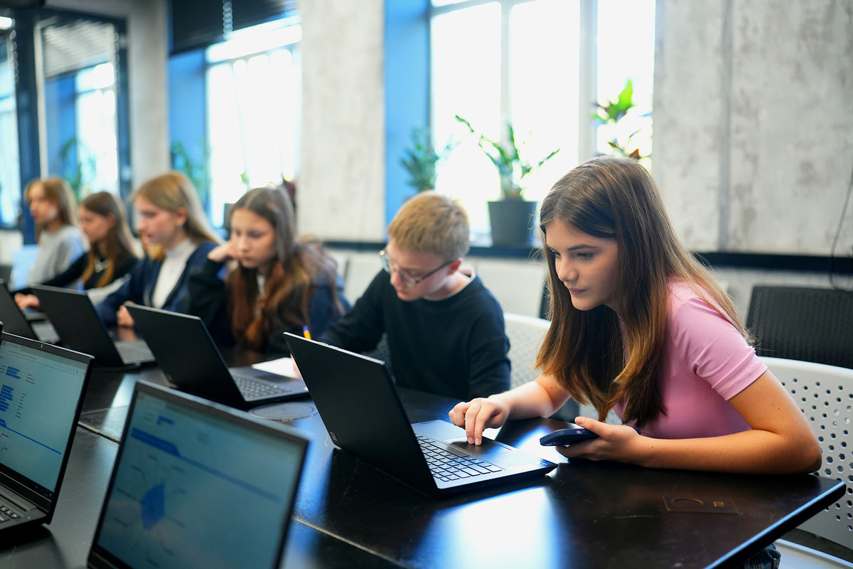 Toto je slabá stránka generácie Z: sú odborníkmi v oblasti aplikácií, ale nevedia používať „zastaranú technológiu“