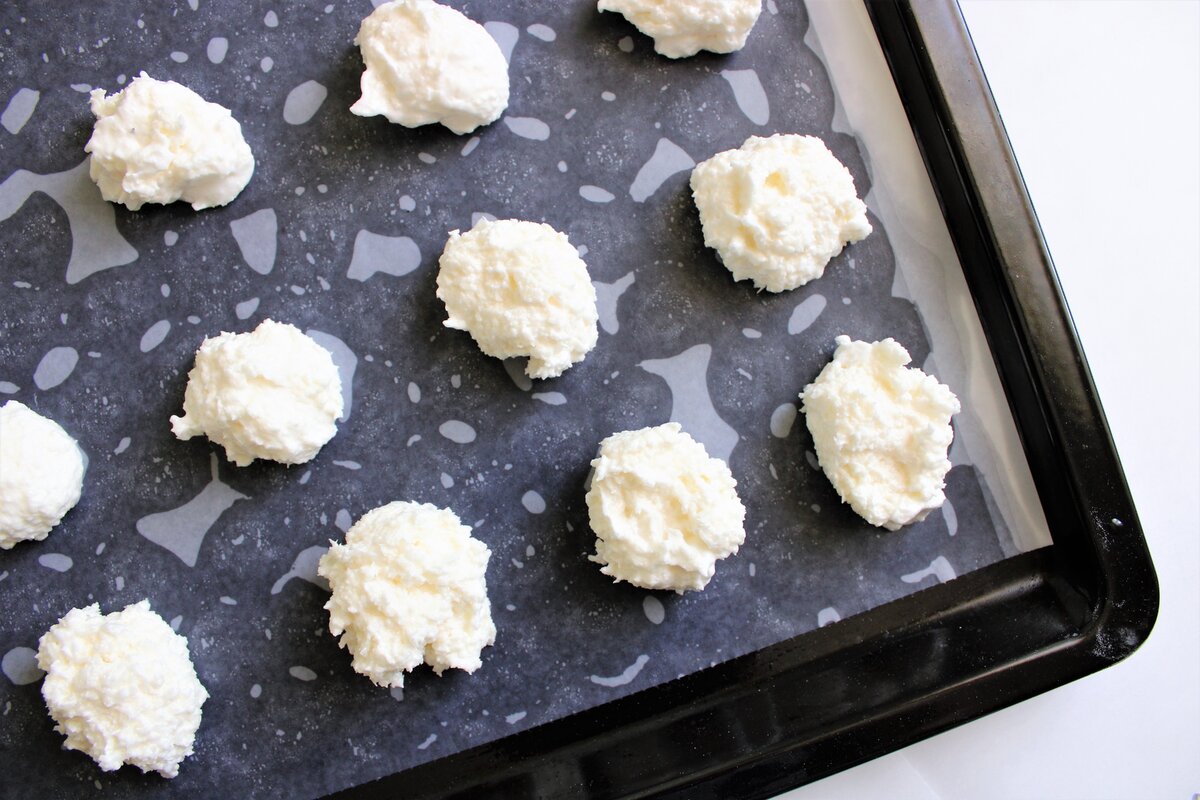 Mäkké kokosové sušienky: voňajú tvarohom a vanilkou a podľa tohto receptu si ich zamilujete na prvý pohľad