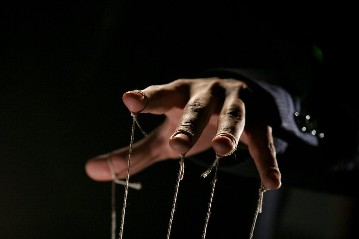 6 pravd temnej psychológie. Mechanizmy manipulácie ľudským rozumom, o ktorých nikto nehovorí