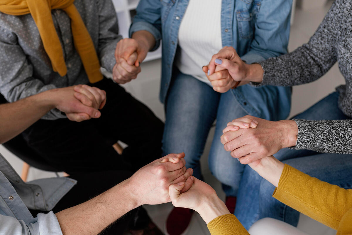 Psychológ: „Ľudia, ktorí vždy podporujú ostatných, majú zvyčajne spoločnú históriu.“