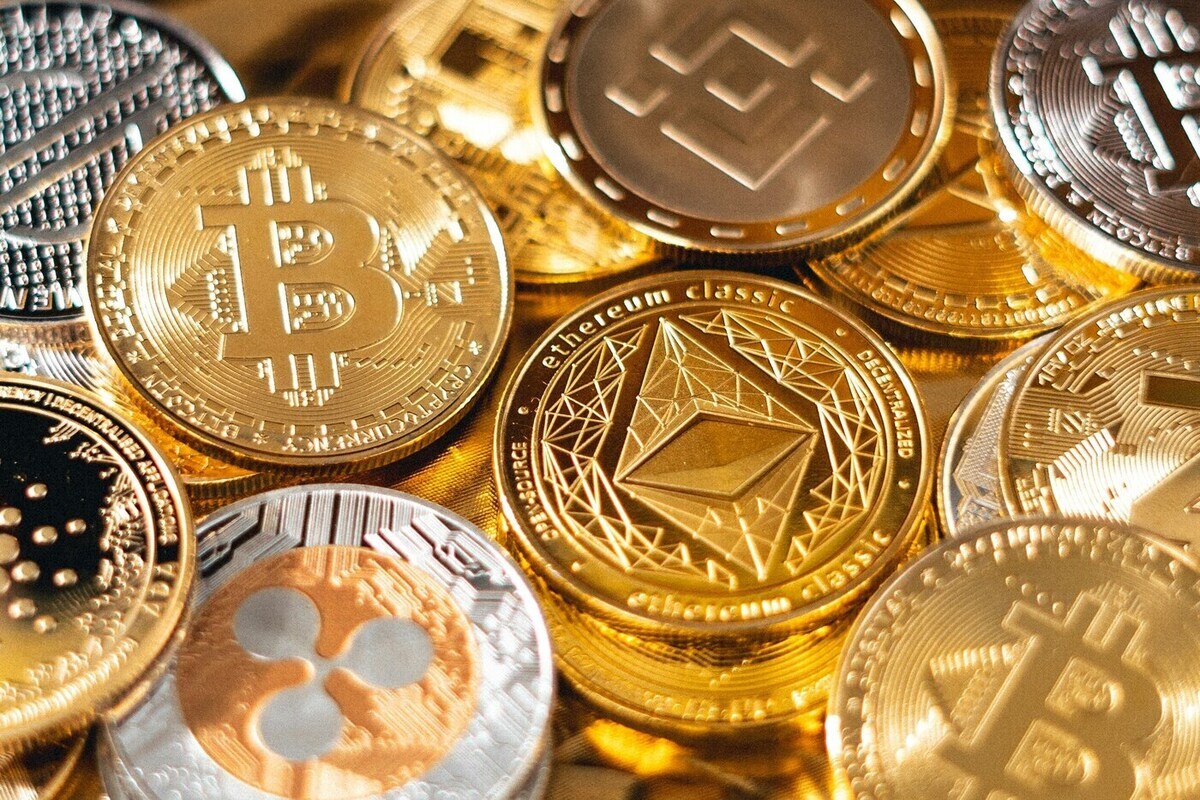 Obyvateľ prišiel o 150-tisíc eur na falošnej kryptomenovej platforme