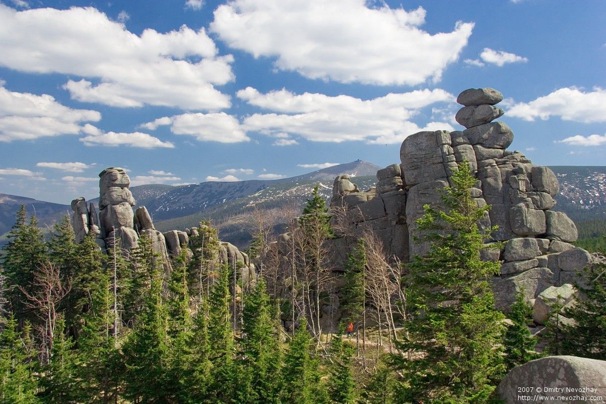 Sú Krkonoše staršie ako dinosaury?