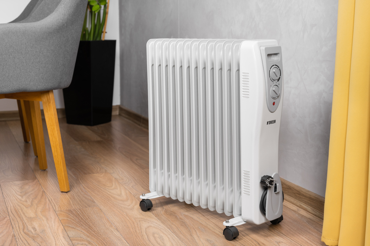 Odborník na systémy vykurovania, vetrania a klimatizácie: „Olejové radiátory sú najlepšou voľbou na vykurovanie izieb a priestorov, ale je potrebné ich inštalovať pred dverami a oknami.“