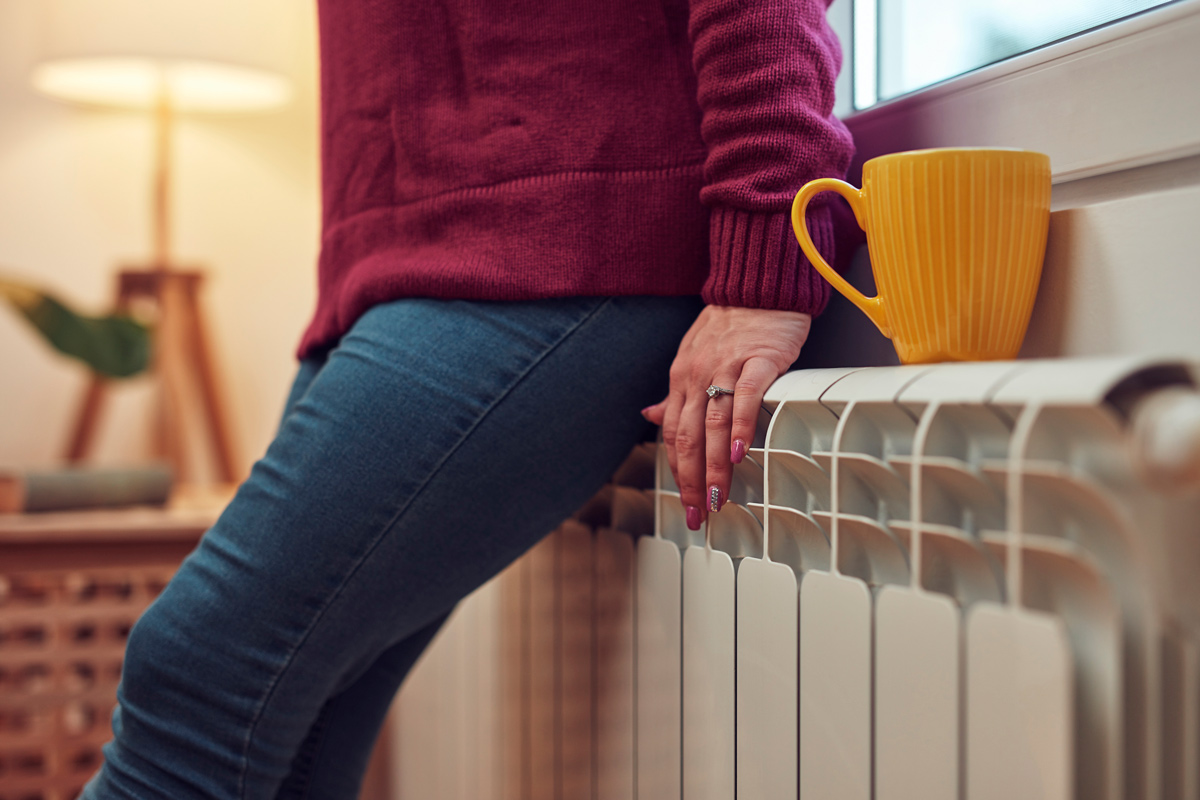 Odborníci varujú: „Nastavenie kúrenia na teplotu vyššiu ako 21 °C nielenže neprináša žiadny úžitok, ale môže poškodiť vnútorné prostredie.“