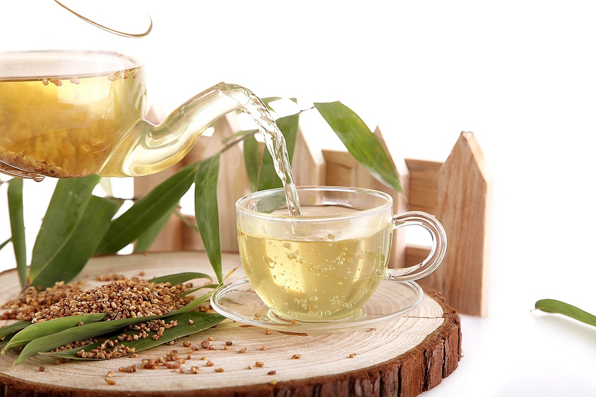 Silný konkurent zeleného čaju. Posilňuje žily, chráni pred trombózou.