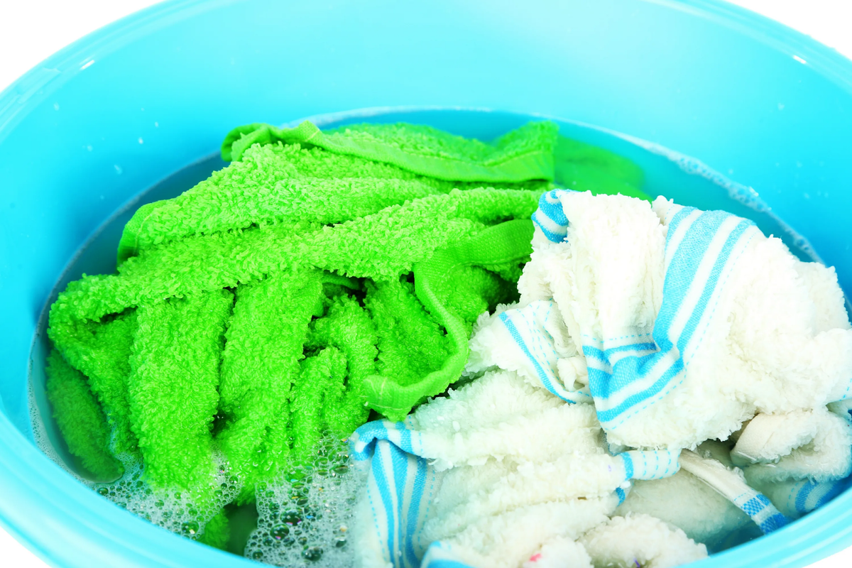 Ako dosiahnuť, aby kuchynské utierky boli dokonale čisté a bez baktérií: domáci spôsob, ktorý dbá o vaše zdravie