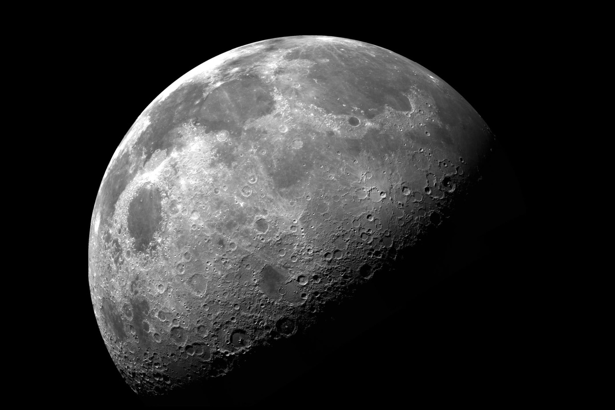 Mesiac dnes, utorok, 9. december: „Dôkladne upratajte kuchyňu, zapáľte tyčinku palo santo a pripravte si kútik, kde sa môžete uvoľniť alebo venovať niečomu tvorivému.“