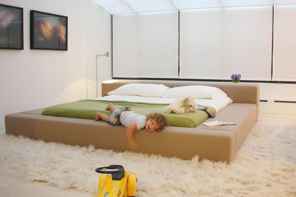 Zbohom, tradičné postele: nový spôsob spania, ktorý sa stane trendom v roku 2026