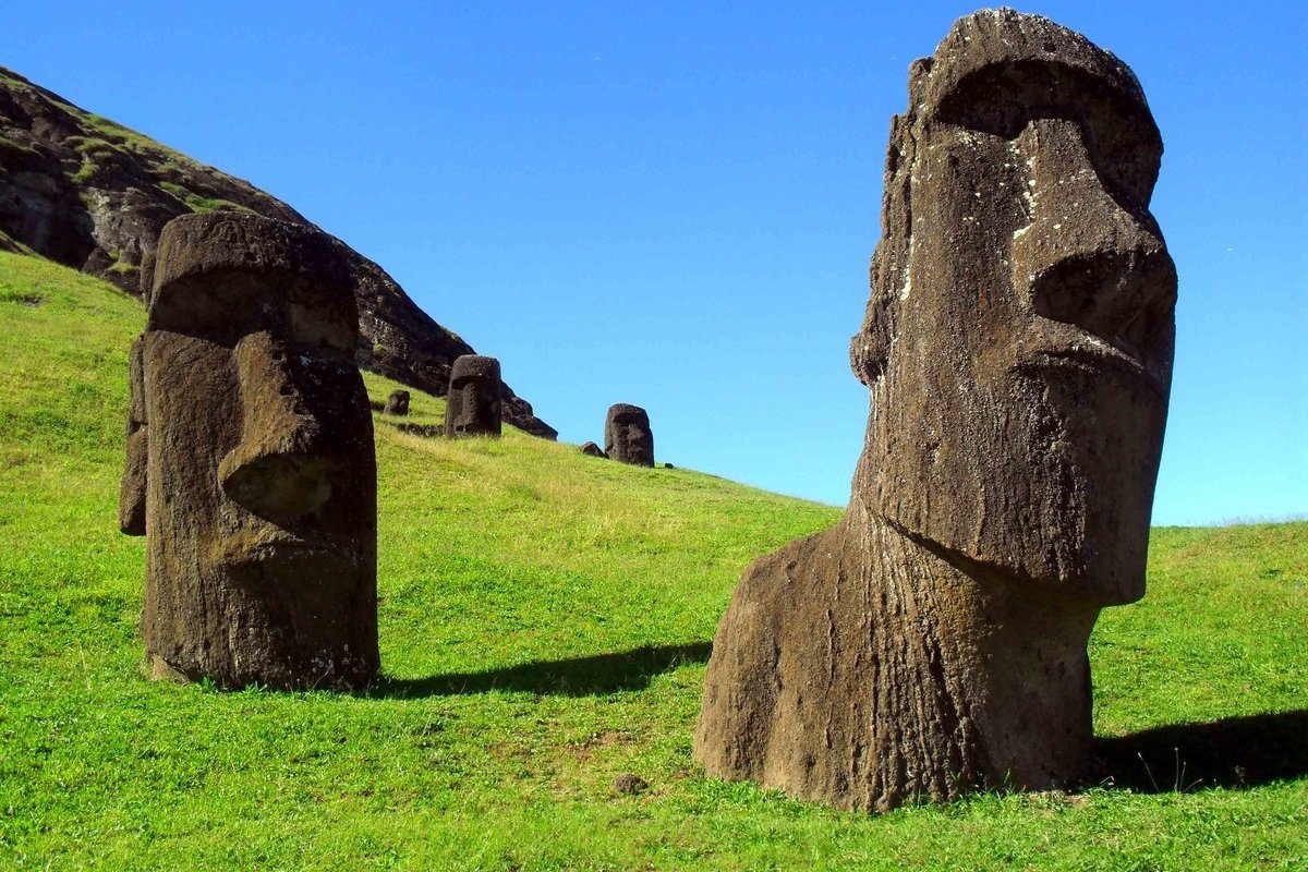 Archeológovia odhalili tajomstvo pôvodu obrovských sôch na ostrove Veľkonočný