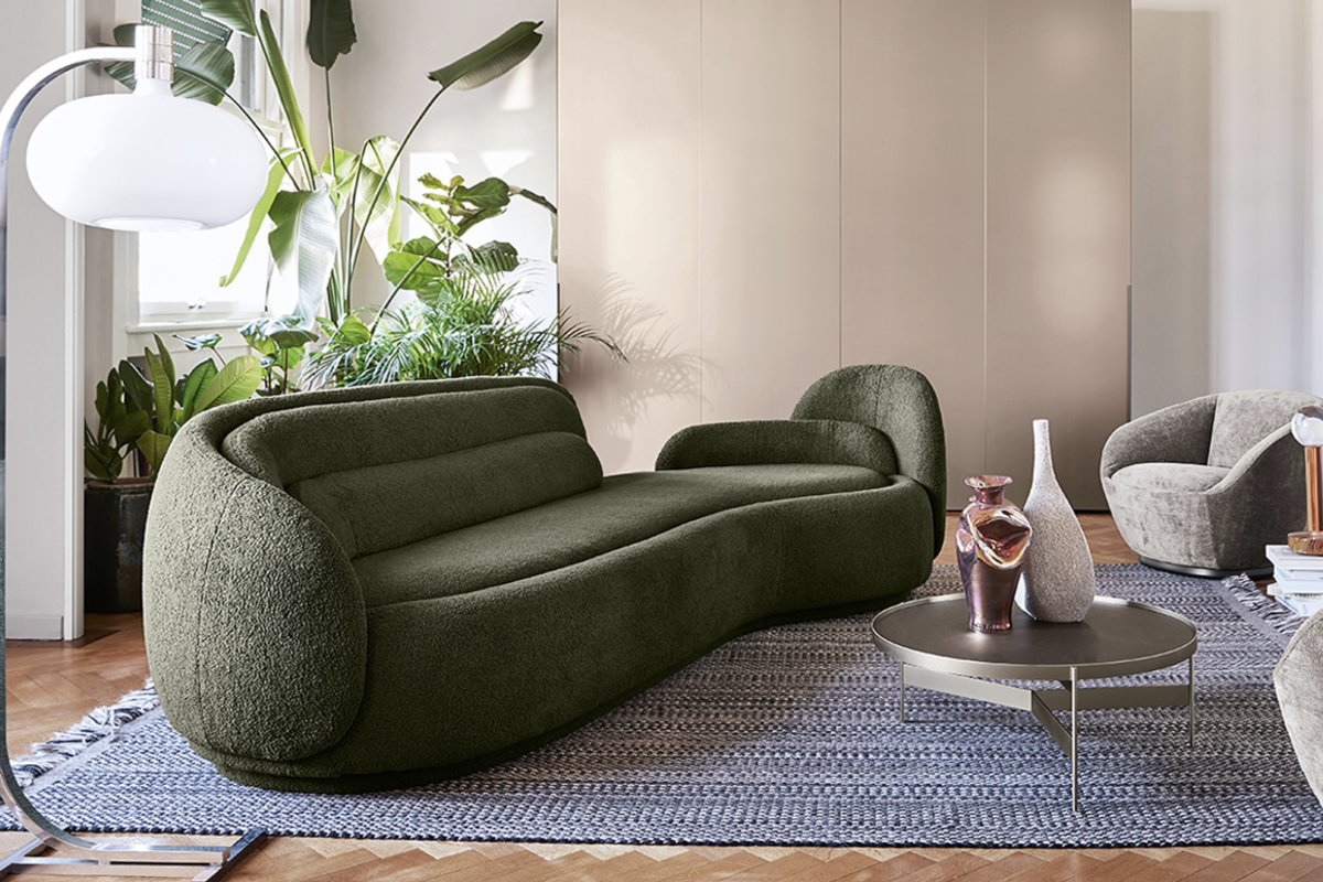 Čo teraz robia všetky krásne obývacie izby: umiestnenie pohovky, ktoré v roku 2026 zmení všetko