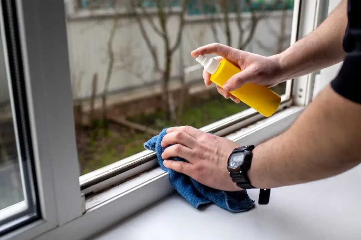 Použitie vodíkového peroxidu na okenných lištách: načo je potrebný a prečo sa odporúča
