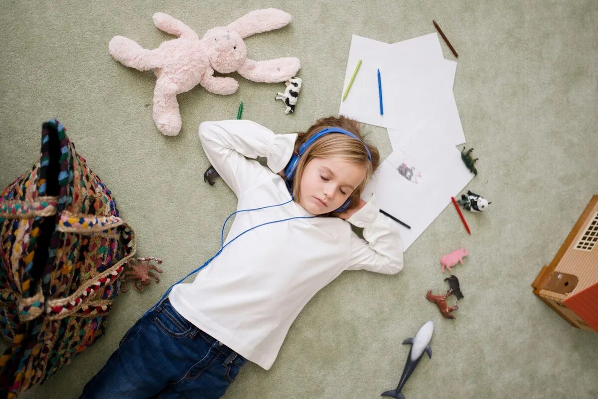 Ako spoznať inteligentného človeka? Pozrite sa, čo má doma