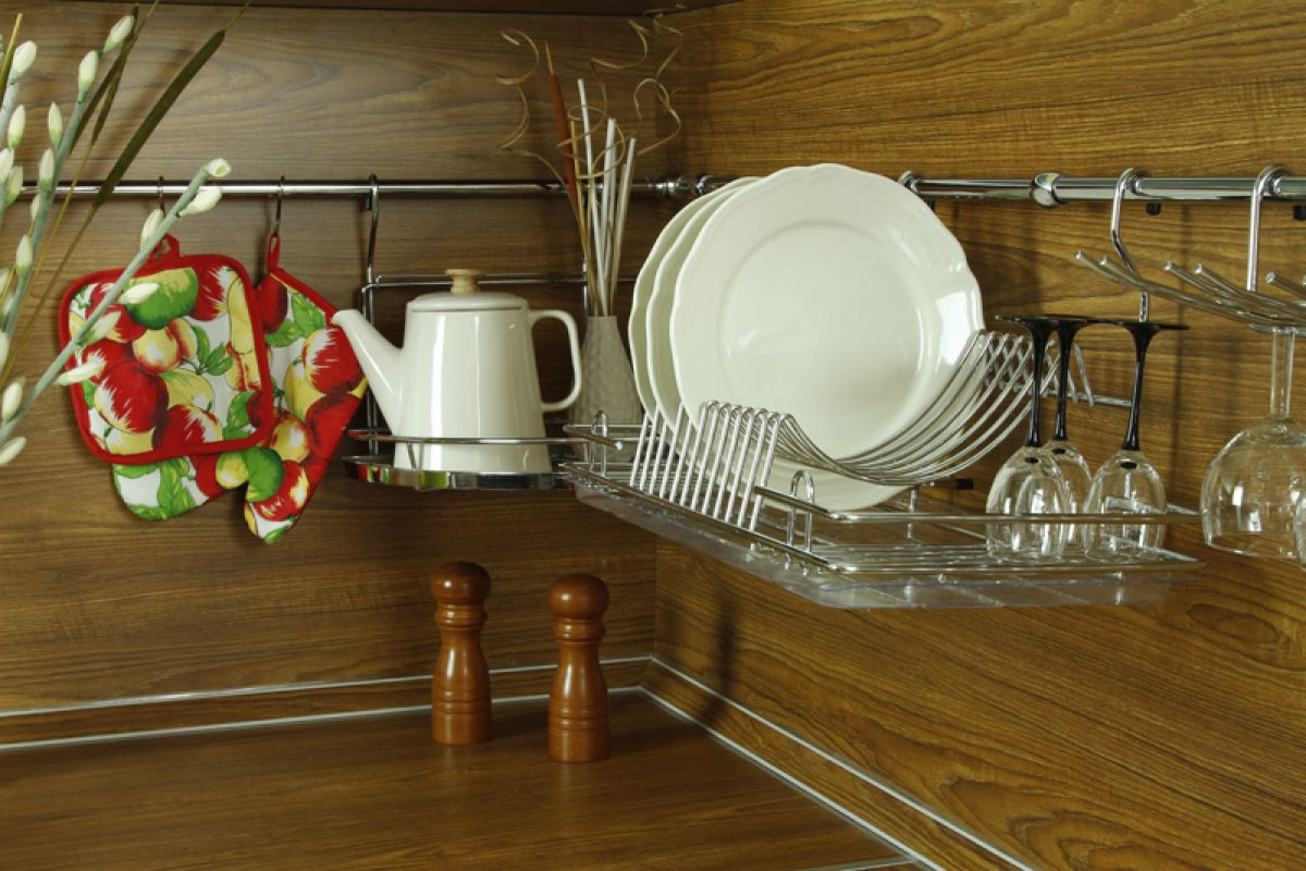 Zbohom, sušičky riadu v dreze – nový trend, ktorý urobí kuchyňu priestrannejšou, praktickejšou a organizovanejšou