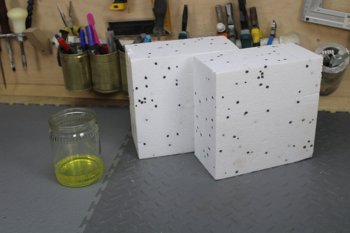 Ako vyrobiť odolné lepidlo z penového plastu bez návštevy obchodu: pridajte acetón alebo rozpúšťadlo