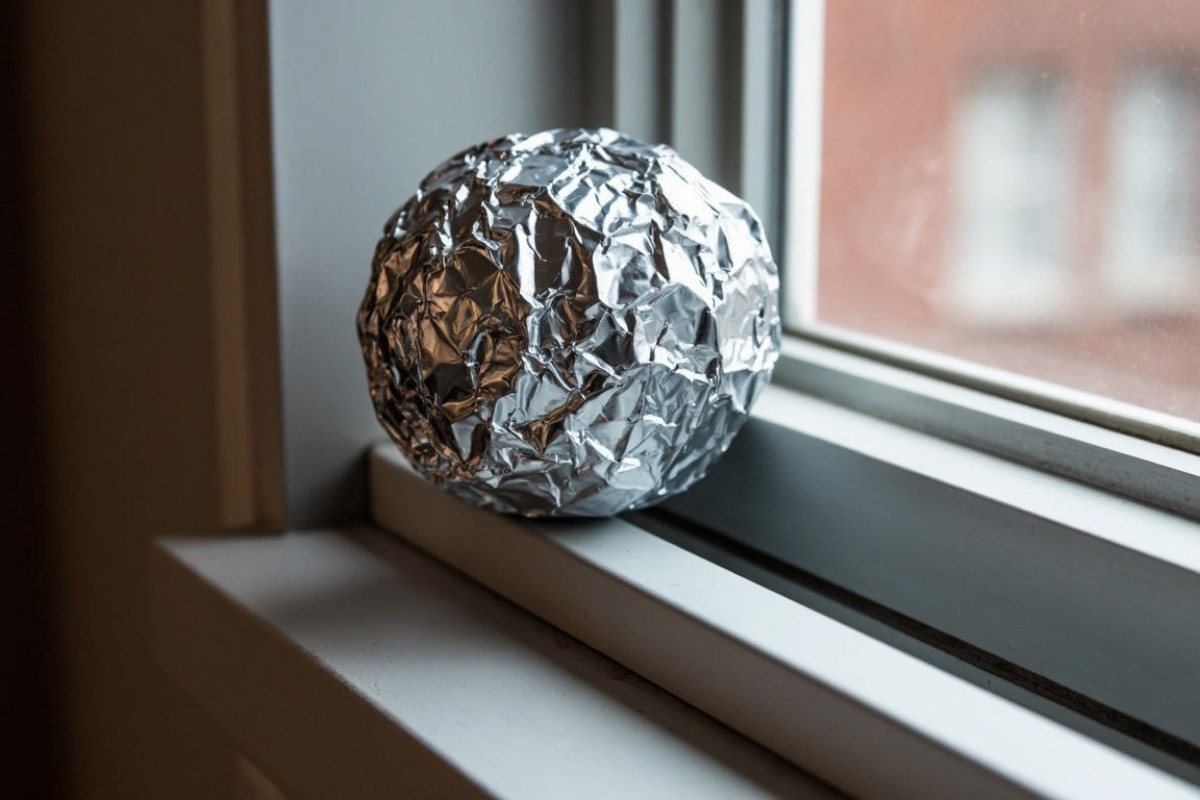 „Nemyslela som si, že to bude fungovať“: prečo má kuchynský papier v okenných koľajničkách taký veľký význam