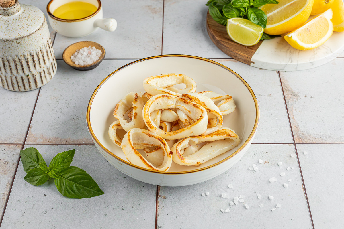 Ako pripraviť pečenú sépia, aby bola šťavnatá: jednoduchý a veľmi ľahký recept