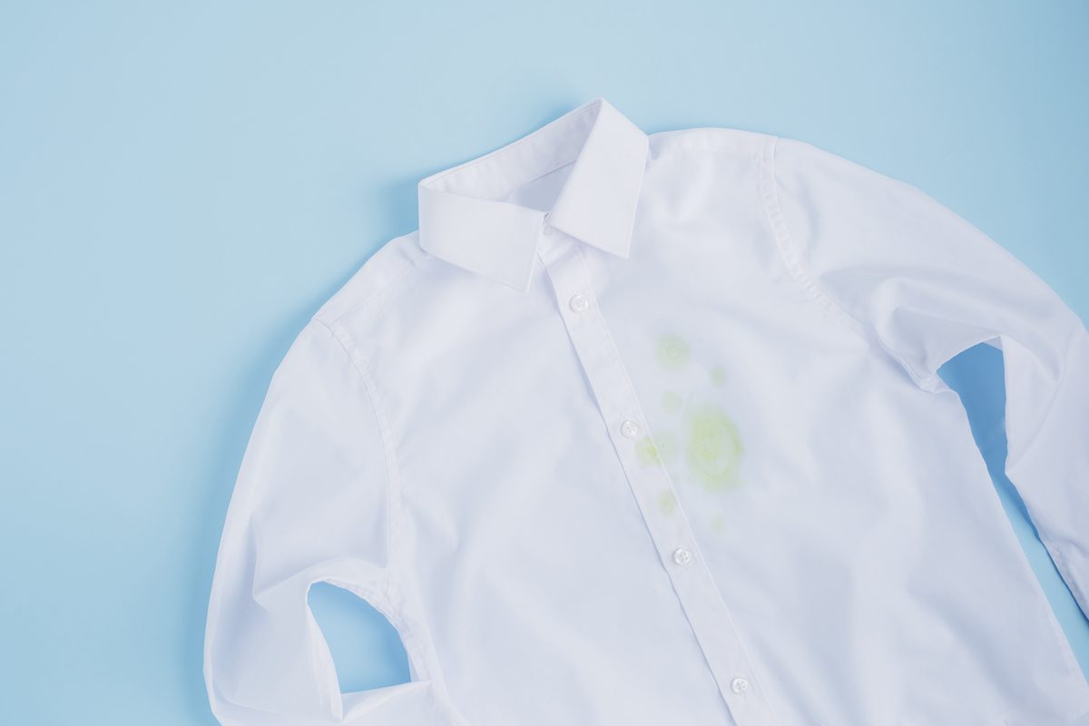 Ako odstrániť olejové škvrny z oblečenia: babkin tajomstvo
