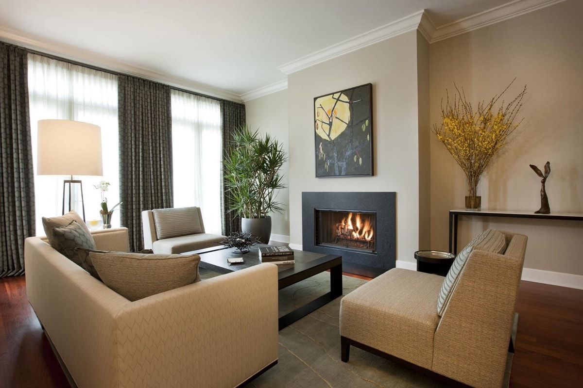 O tom sa málo hovorí, ale práve táto farba vizuálne zväčšuje priestor (a nie biela).